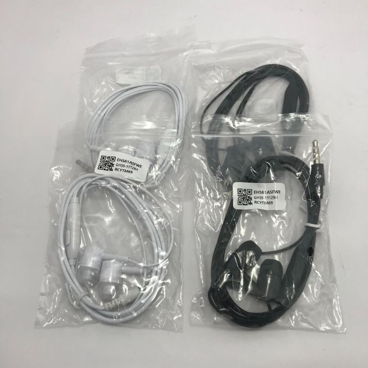 Manos libres en funda económicos